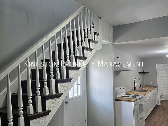 4th image of 733 Walker Ave #B