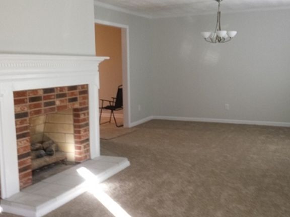 5th image of 30 Lakewood Dr