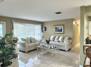 261 Tam O Shanter Dr, Palm Springs, FL 33461