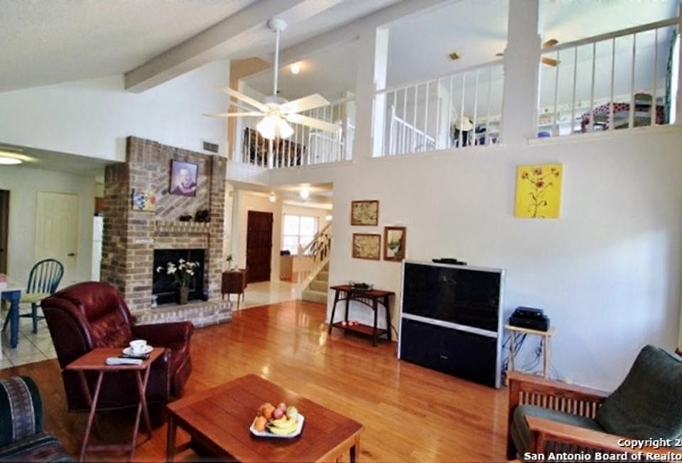 1st image of 1018 Hedgestone Dr