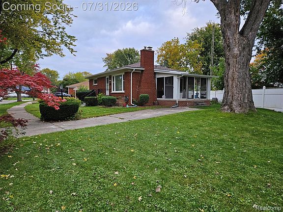 2nd image of 721 North Dr