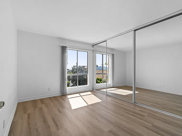 600 Olive Bedroom