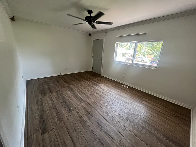 613 Hillcrest Ave — Photo 3