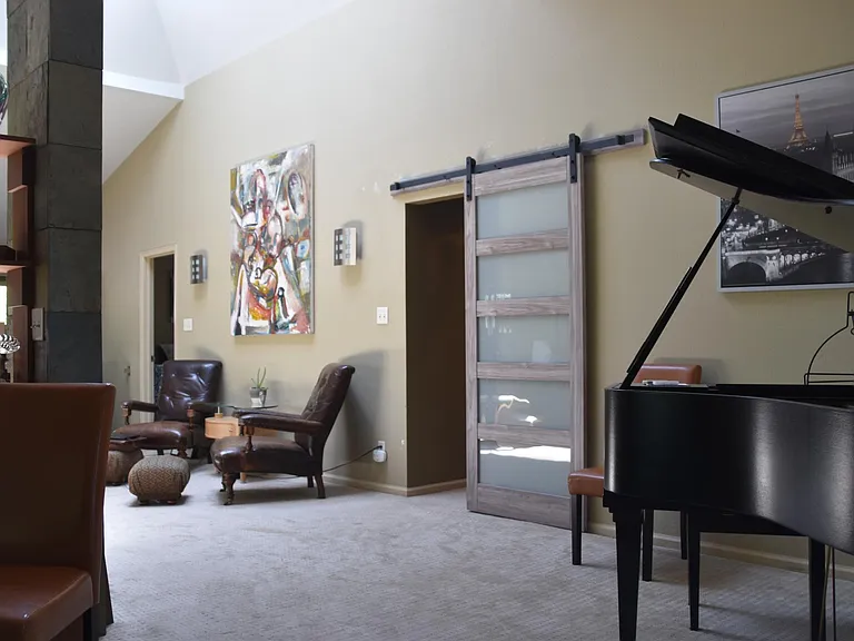 1732 S Taft Hill Rd — Photo 12