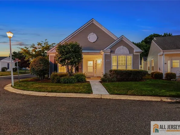 527 Harrier Dr, Monroe Township, NJ 08831