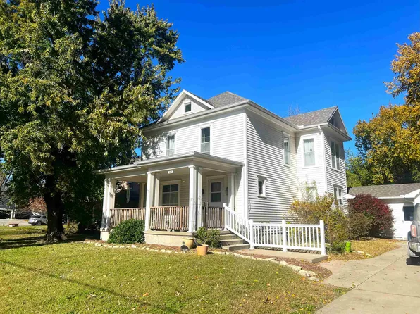 624 W 12th St, Newton, KS 67114