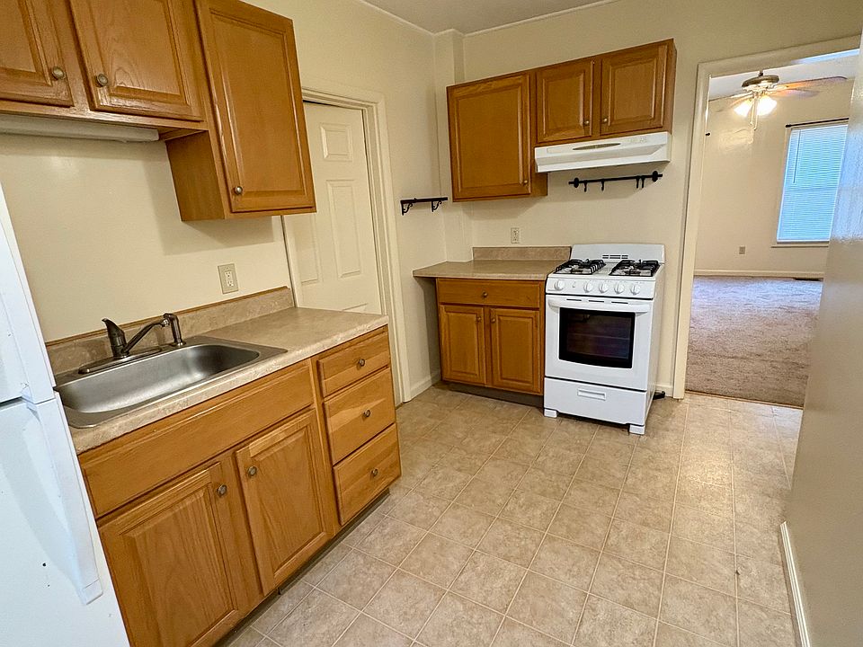 1st image of 37 Brookview Ave #1