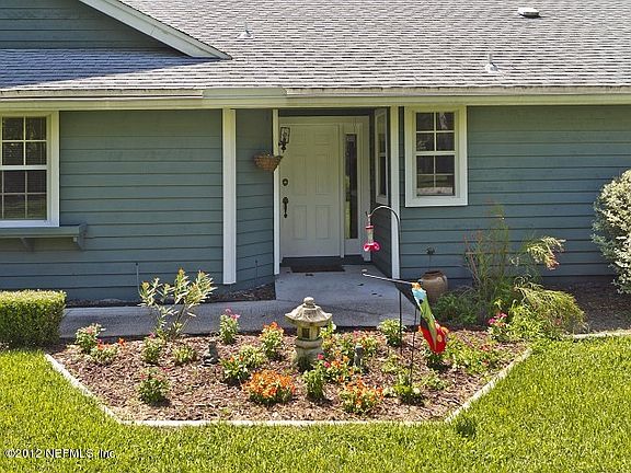 3rd image of 101 Glen Cove Pl