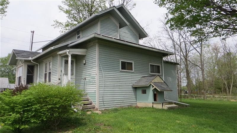 2nd image of 1232 N Creyts Rd