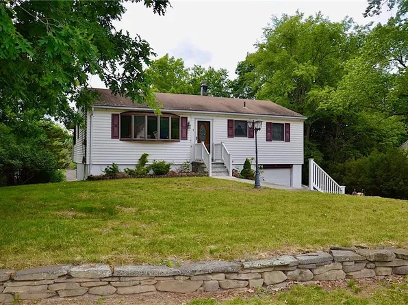 1 Laredo Court, Monroe, NY 10950