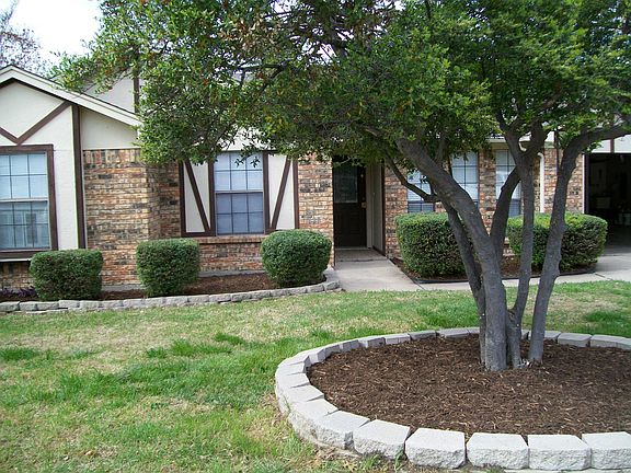 2nd image of 380 La Quinta Cir S