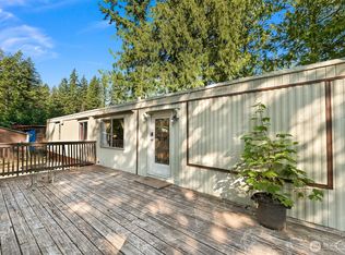 8445 Golden Valley Dr, Maple Falls, WA 98266