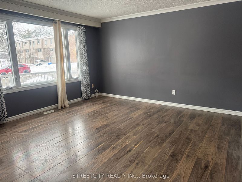 London House for rent - 3 Bedrooms — photo 4