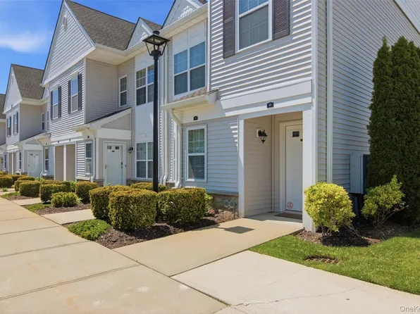 13 Spring Drive, Seaford, NY 11783