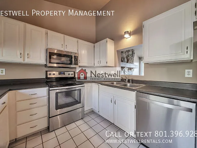 8592 S Wasatch Blvd — Photo 3