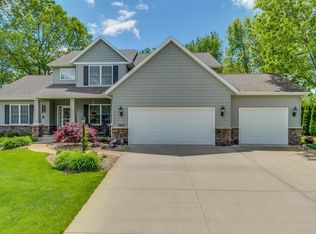 19172 Plainfield Dr, South Bend, IN 46637