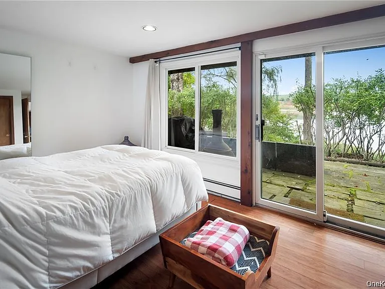 38 Bishop Park Rd — Photo 19