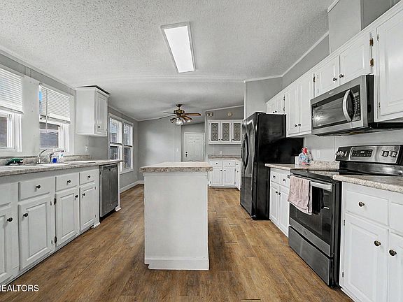 2nd image of 1508 Ingram Heights Rd