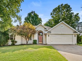 1858 N High Ave, Fayetteville, AR 72704