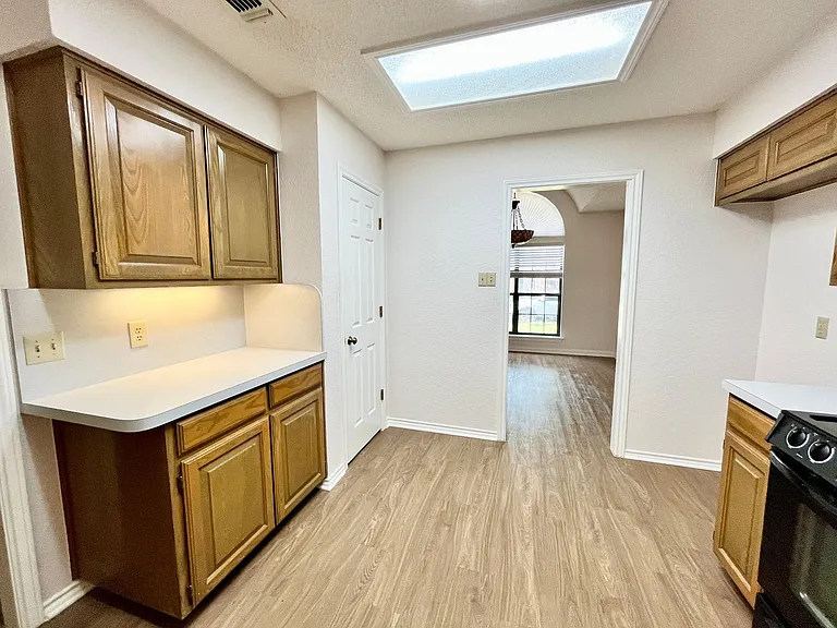 6105 Paradise Dr — Photo 4