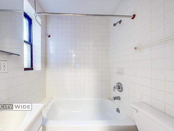 4th image of 439 W 51st St APT 4F