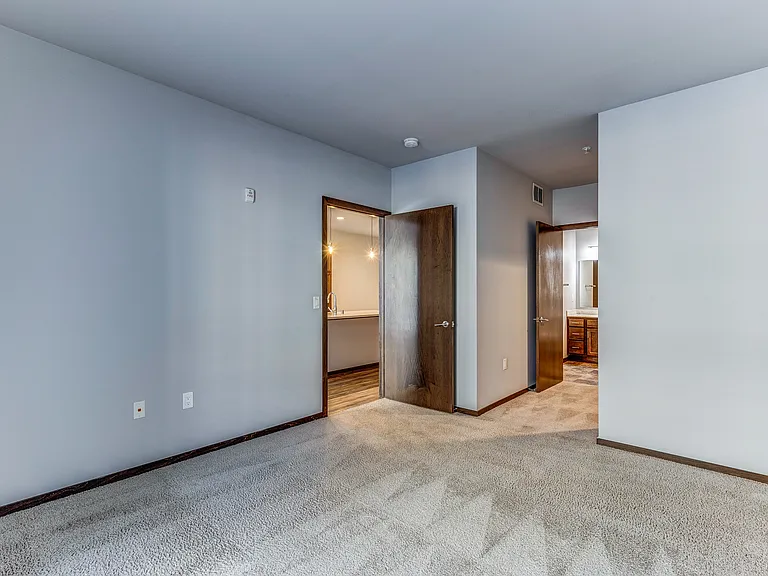 Clearpoint Apartments — Photo 21