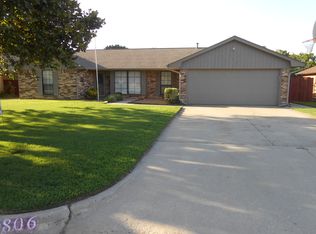 806 SW 26th Pl, El Reno, OK 73036