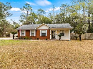 4252 Golden Dr, Milton, FL 32583