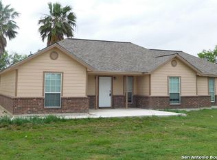 8123 Coughran Rd, Pleasanton, TX 78064