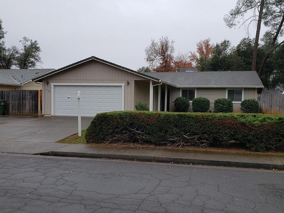 2nd image of 1122 Belcrest Dr