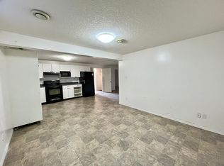 12915 69th St NW, Edmonton, AB T5C 0H3