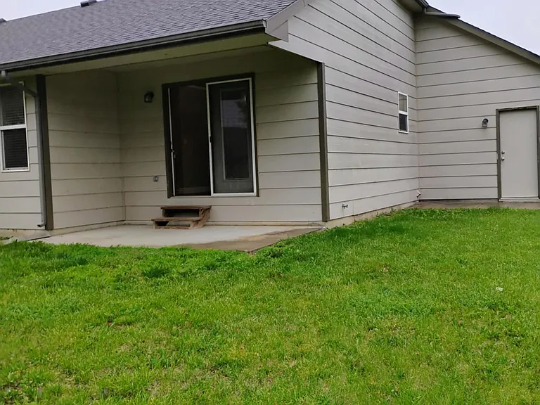 1818 N Nickelton Ct — Photo 32