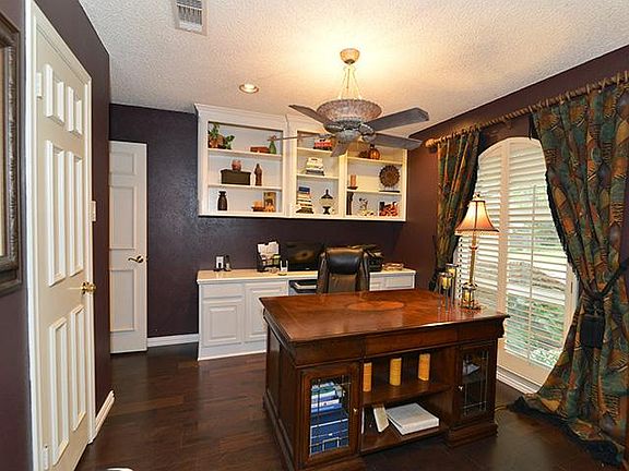 2nd image of 1716 Russwood Dr