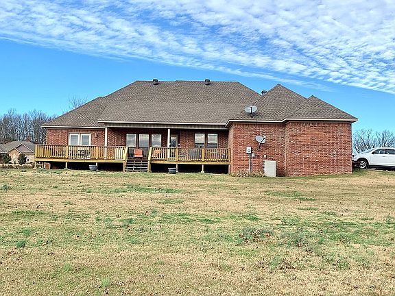 3rd image of 44 Greystone Dr