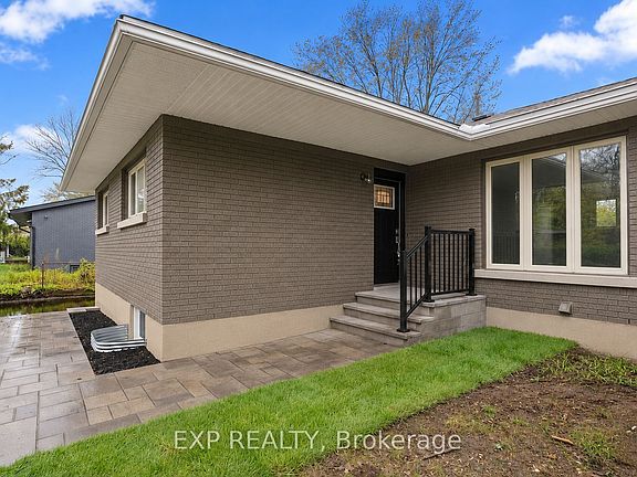 3rd image of 2393 Sheldon Ave