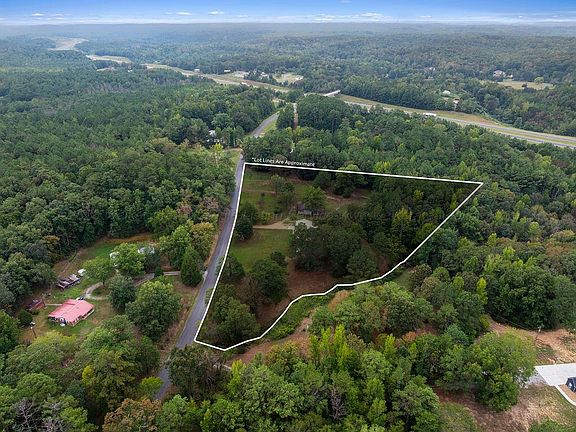 3rd image of 846 Moon Rd