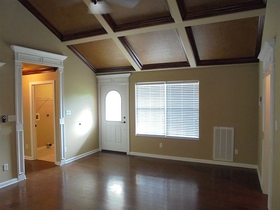 3rd image of 3617 Aztec Ln