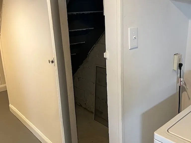 5905 The Alameda — Photo 13