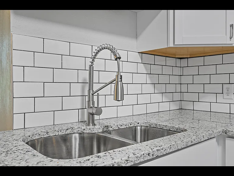 745 Margaret St #4 — Photo 29
