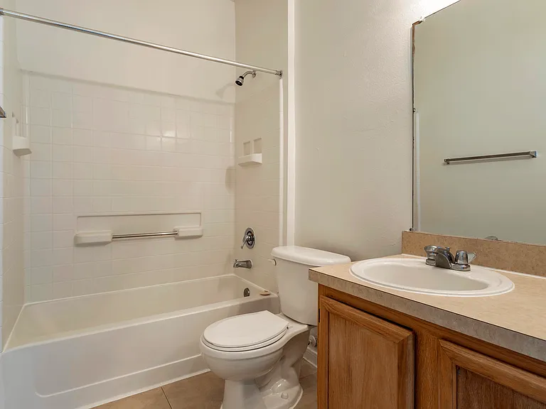 Shadow Ridge Apartments — Photo 24