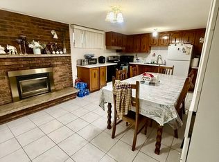 1048 Garth St #2, Hamilton, ON L9C 4L6