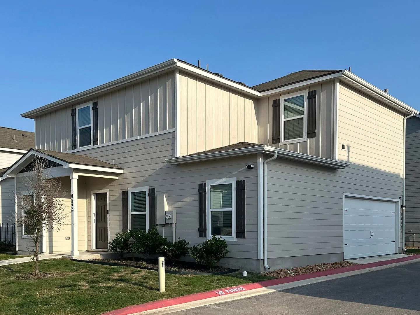 New Build 3 Bedroom Condo in West San Antonio — Photo 1