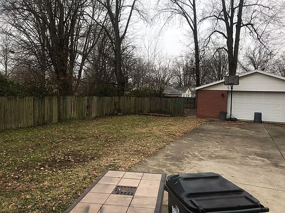 New fence rear yard