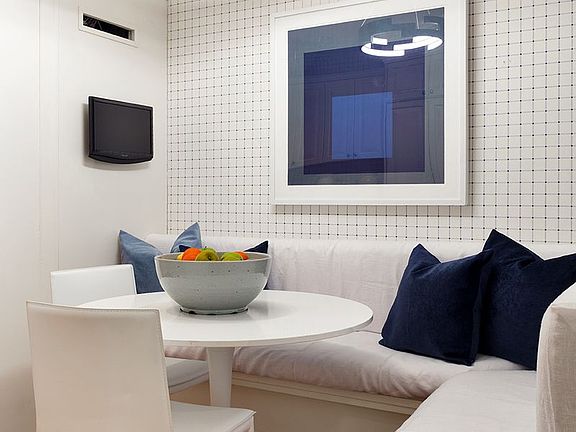 5th image of 1075 Park Ave #8C