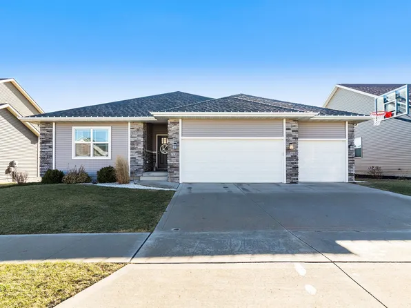 700 SE 15th St, Grimes, IA 50111
