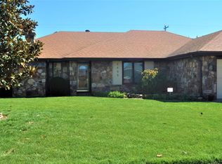 5496 S Stonegate Ave, Springfield, MO 65810