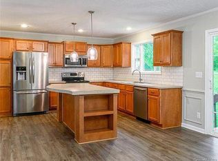 128 McFalls Rd, Asheville, NC 28805