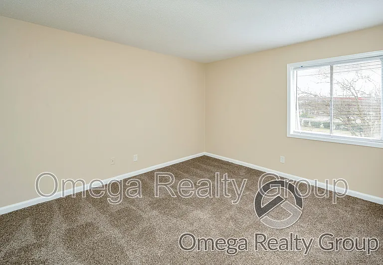 Camelot Apartments — Photo 52