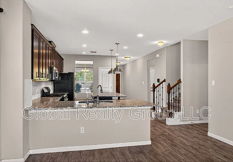 10426 Rosalina Loop — Photo 8
