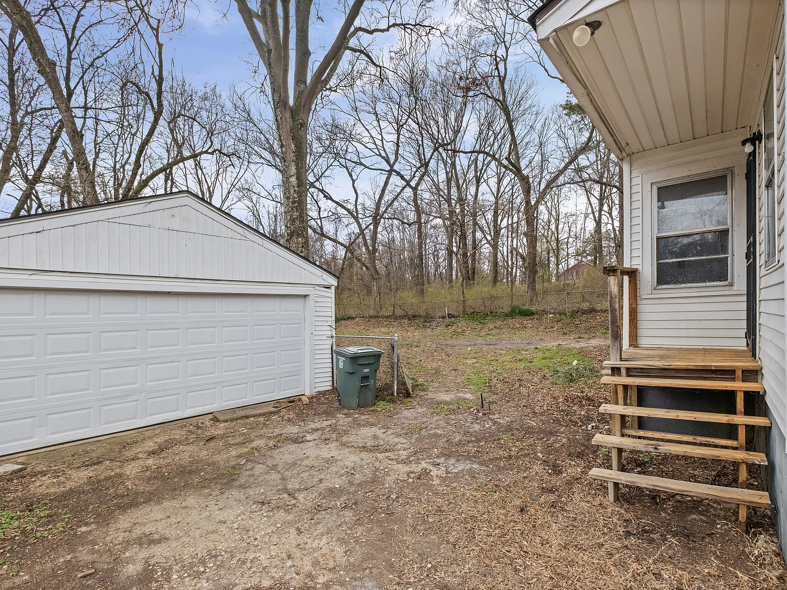 2185 Slocum Avenue - 1 — Photo 4